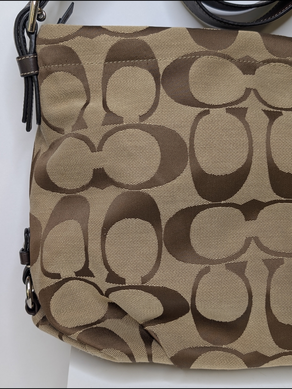 Coach Brown Signature C Jacquard Shoulder Hobo Bag F15067 - Picture 3 of 14